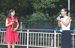  每位老師都是朗讀者 