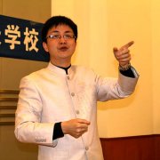  家校共筑和諧教育——陳岳叔叔為我校學生家長舉辦專題講座 