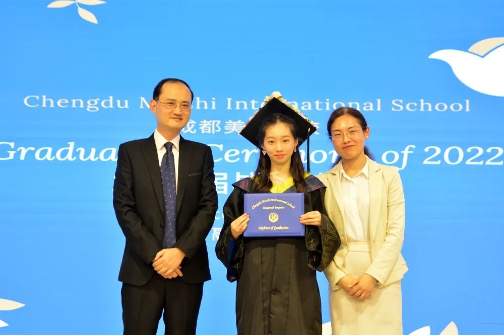 這個女孩不得了！學藝兼修，英國G5、加拿大TOP1等世界頂尖名校統統收入囊中！