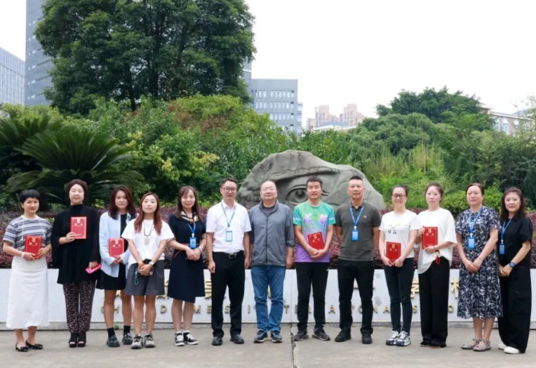 家校攜手，共筑成長！成都美視師一學校舉行校級家委會成立儀式